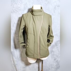 Lululemon Vintage Softshell Jacket. Size 6. Olive.  Rare🌟